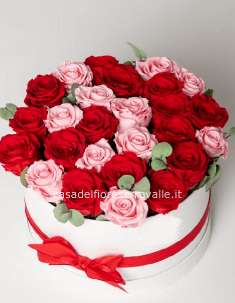ROSE MISTE IN SCATOLA